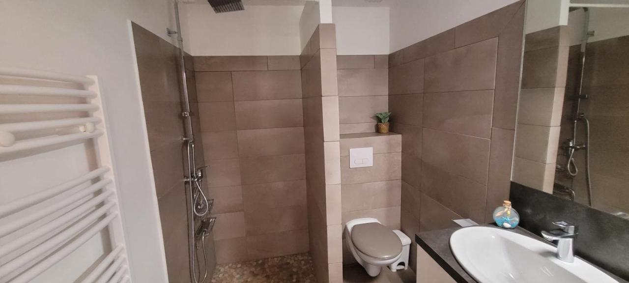 Apartment Larimar Etablissement- 200 M De La